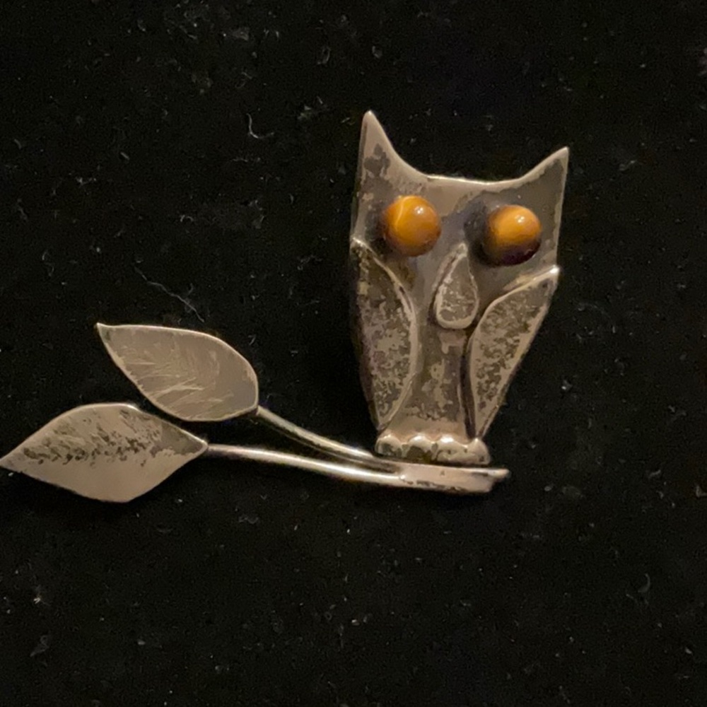 Vintage Silver Cats Eye OWL Pin